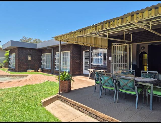 4 BEDROOM HOUSE FOR SALE IN VANDERBIJLPARK SE 2